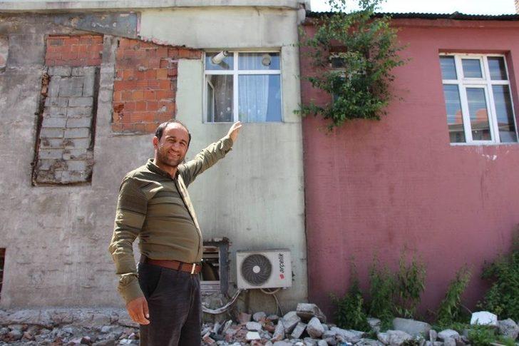 Ardahan’da Duvarda Yeşeren Söğüt Şaşırttı G1