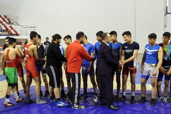 İran Ve Ağrılı Sporculardan Metmetçik’e Anlamlı Destek G3