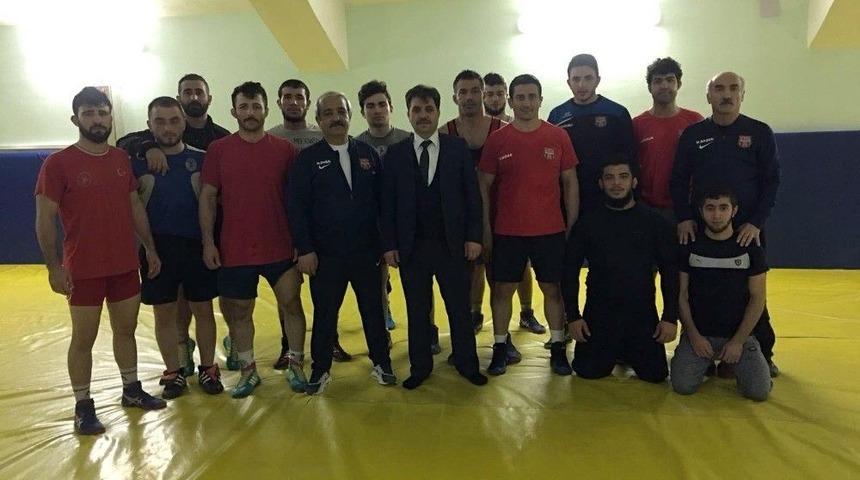 Yozgatlı G&uuml;reş&ccedil;iler T&uuml;rkiye Şampiyonası&rsquo;na Gidiyor