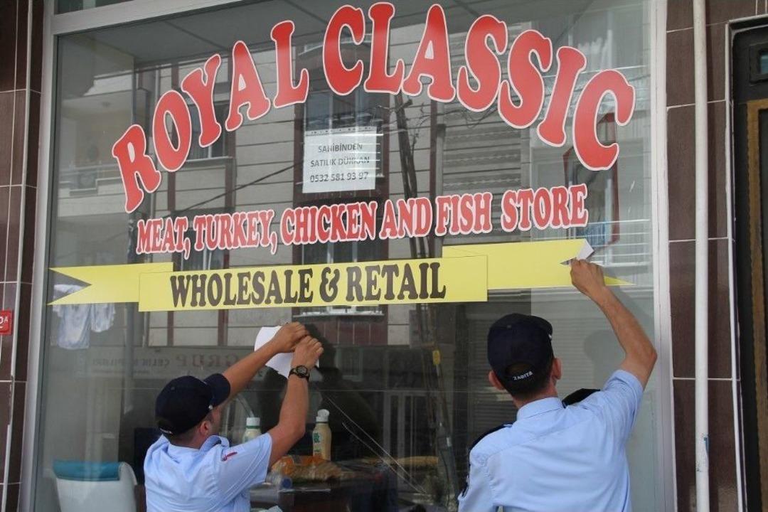 Esenyurt&rsquo;ta T&uuml;rk&ccedil;e Olmayan Tabelalara Y&ouml;nelik Operasyon S&uuml;r&uuml;yor