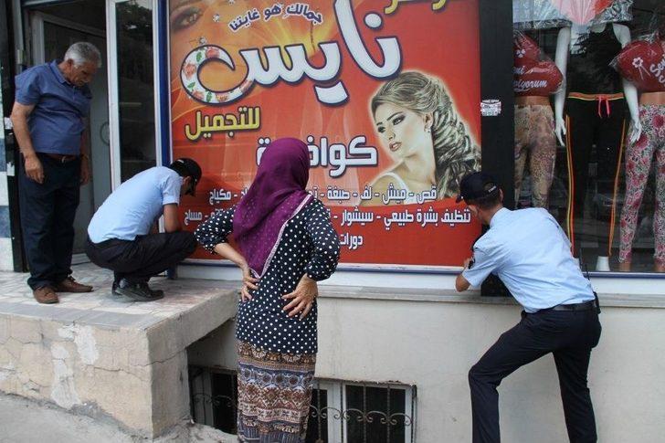 Esenyurt’ta Türkçe Olmayan Tabelalara Yönelik Operasyon Sürüyor G4