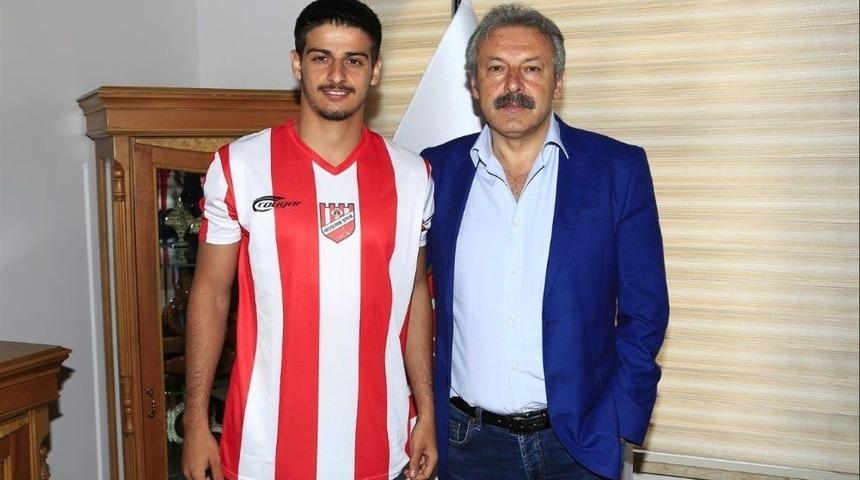 Nevşehir Belediyespor’a Genç Forvet