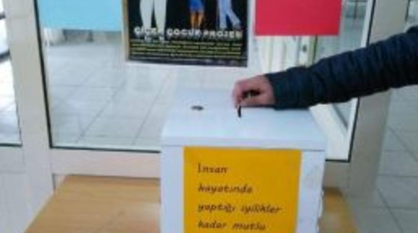 Har&ccedil;lıklarından Yetim &Ccedil;ocuklar İ&ccedil;in Para Biriktiriyorlar