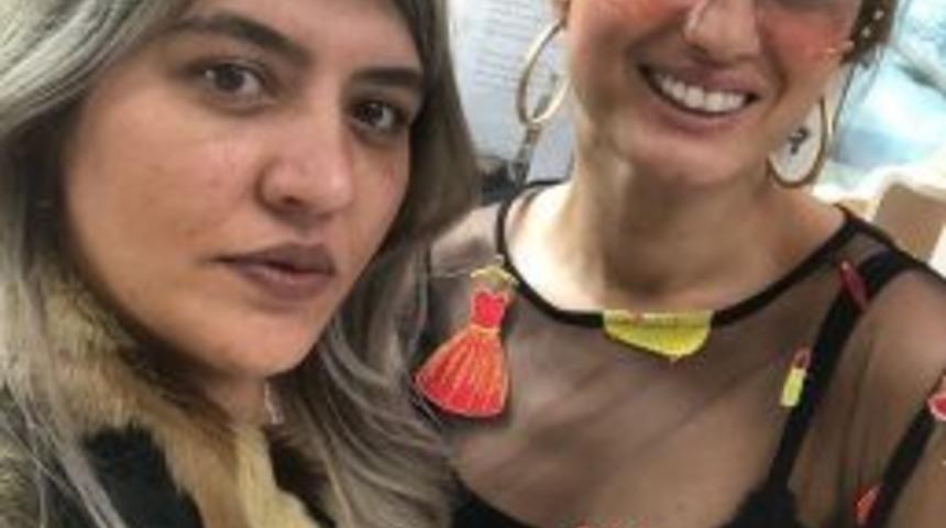 Kırşehir&rsquo;e Tiyatro İ&ccedil;in Gelen Sanat&ccedil;ı &Ouml;zay, M&uuml;cavharat Mağazasını Gezdi