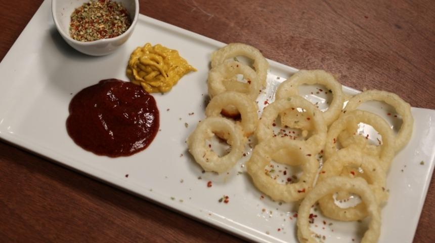 Ev Yapımı Çıtır Soğan Halkası