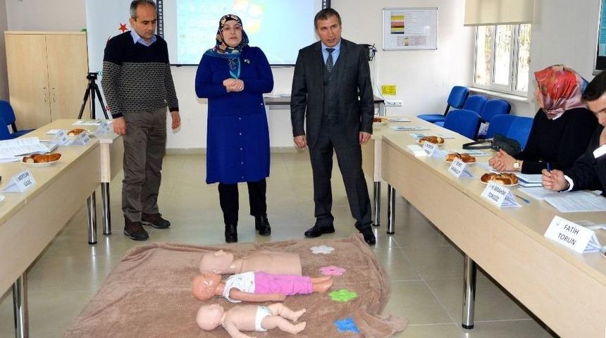 Basın Mensupları Ve Kamu &Ccedil;alışanları İ&ccedil;in İlk Yardım Kursu Başladı