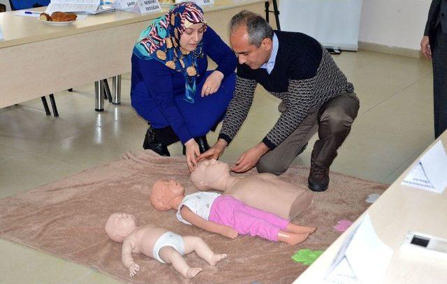 Basın Mensupları Ve Kamu Çalışanları İçin İlk Yardım Kursu Başladı