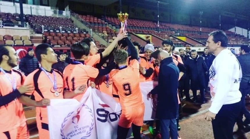 U18 Ragbi T&uuml;rkiye Şampiyonasında Gen&ccedil;ler Tam Not Aldı