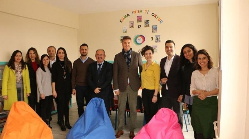 Sepaş Enerji G&ouml;n&uuml;ll&uuml;leri, Y&uuml;zlerce &Ccedil;ocuğun Y&uuml;z&uuml;n&uuml; G&uuml;ld&uuml;rd&uuml;