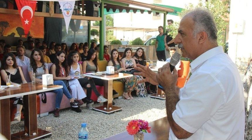 Başkan Nehir: "gençler Ufkumuzu Açıyor"