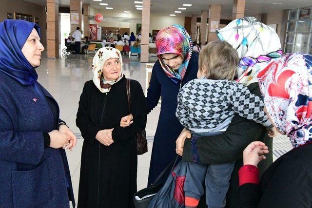 Sema &Ccedil;ift&ccedil;i&rsquo;den Engelli Bireylere Ziyaret 1