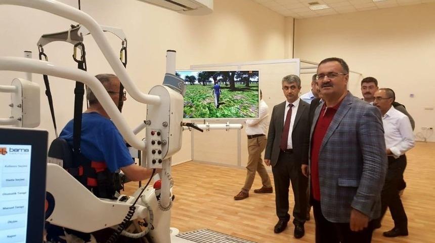 Başkan G&uuml;ney&rsquo;den İzzet Baysal Fizik Tedavi Ve Rehabilitasyon Eğitim Ve Araştırma Hastanesine Ziyaret