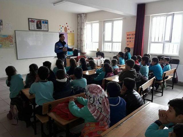 Toybelen İlkokulunda Polis Mesleği Tanıtıldı 1