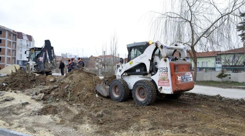 S&uuml;tl&uuml;ce&rsquo;de Kaldırım Ve Tretuvar &Ccedil;alışması