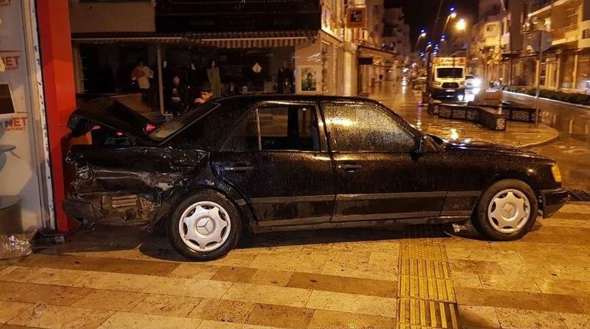 Manavgat’ta Alkollü Sürücüsü Dehşeti: 3 Yaralı