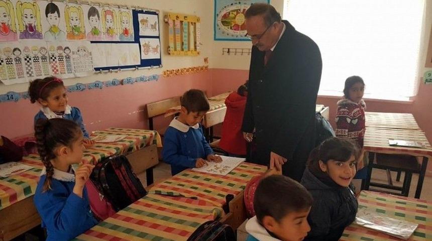 Alagöz Köy Okullarını Gezdi