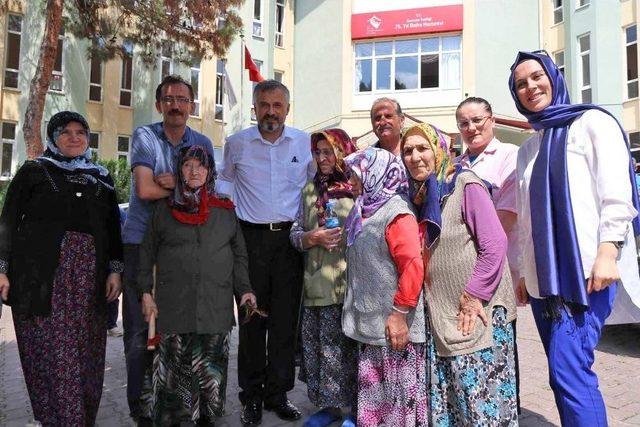 Başkan Kılıç, Bafra Huzurevi’nin Bahçesine Çiçek Dikti