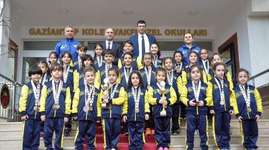 Gkv&rsquo;ye Jimnastikte 7 Madalya