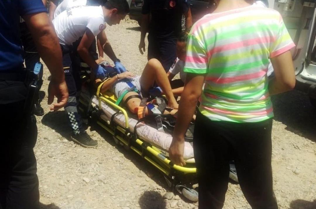 Park Halindeki Ara&ccedil; Gen&ccedil; Kızın Hayatını Kurtardı