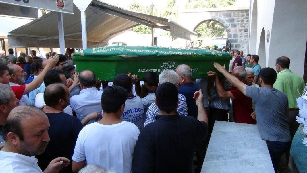 Şehit Oğlu İle Aynı G&uuml;n Defnedildi