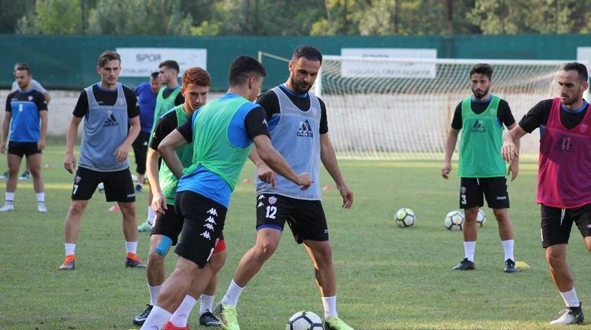 Karab&uuml;kspor&rsquo;da Sezon Hazırlıkları Devam Ediyor