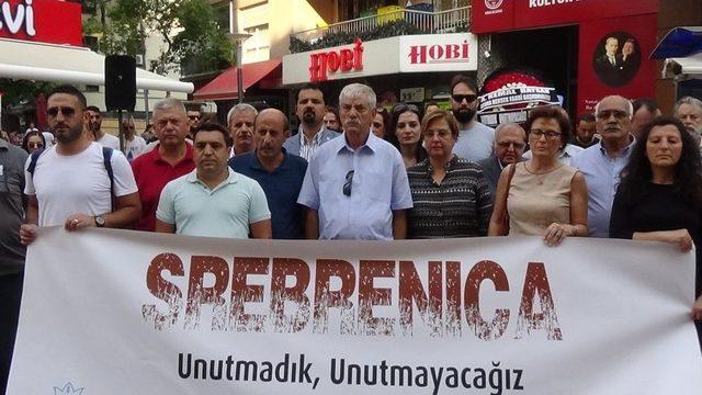 İzmirliler, Srebrenitsa Katliamı’nı Unutmadı