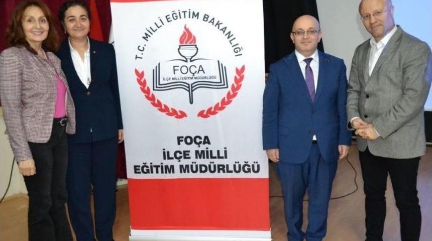 Foça’da Pozitif Disiplin Semineri