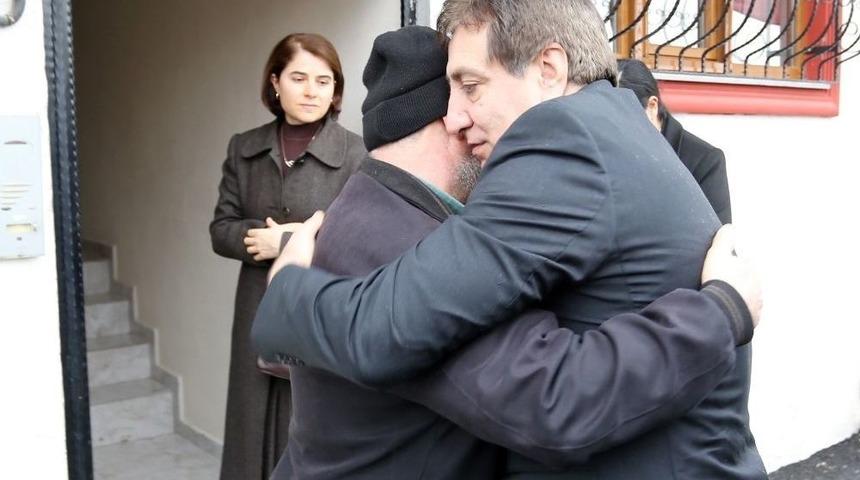 K&uuml;&ccedil;&uuml;k Ailesinden Taziye Ziyareti