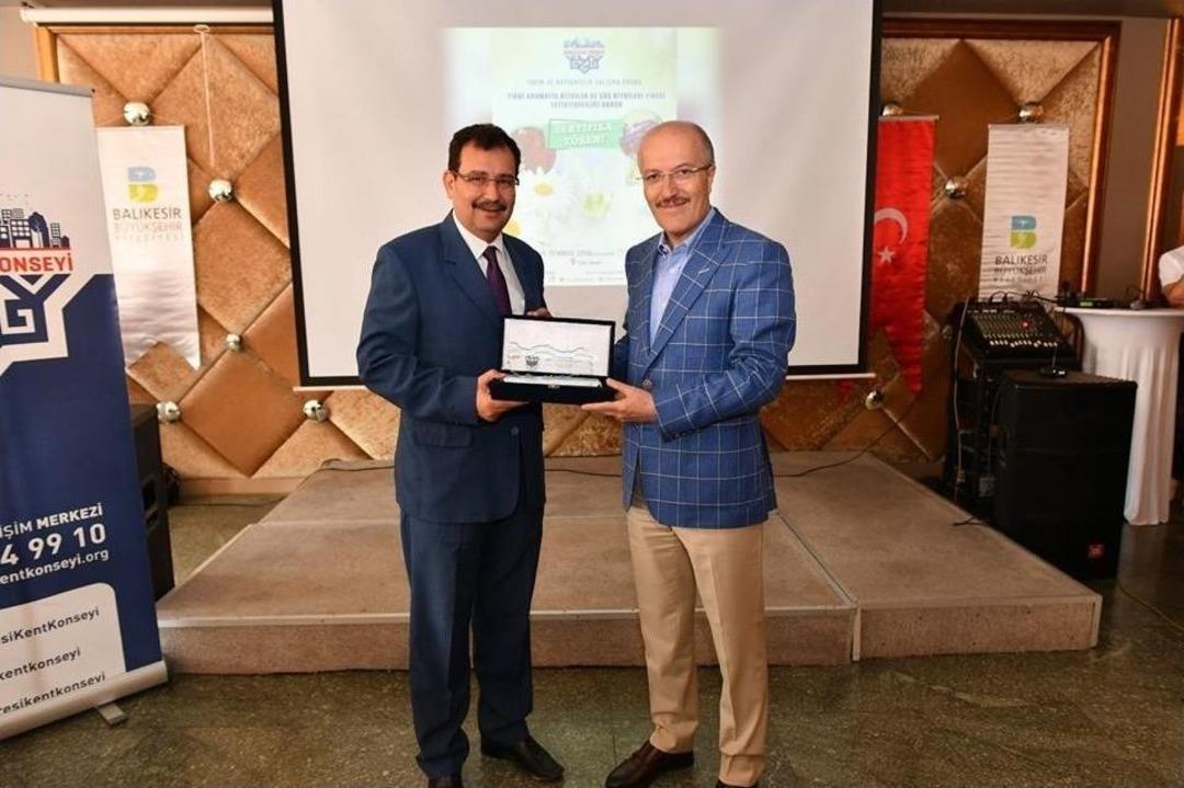 Kırsal Hizmetler Dairesi Kursları S&uuml;r&uuml;yor