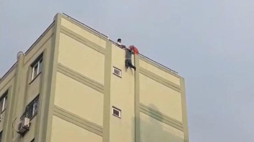 8. Kattan Atlarken Akrabaları Son Anda Kurtardı