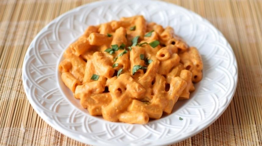 Kremalı Domates Soslu Penne