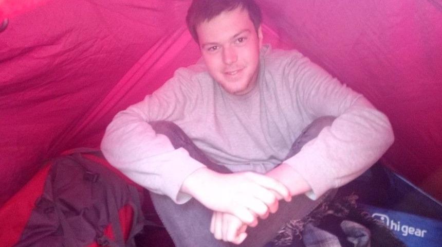 Yağıştan Dolayı Nemrut Dağı&rsquo;na &Ccedil;ıkamayan Turist Otogara &Ccedil;adır Kurdu