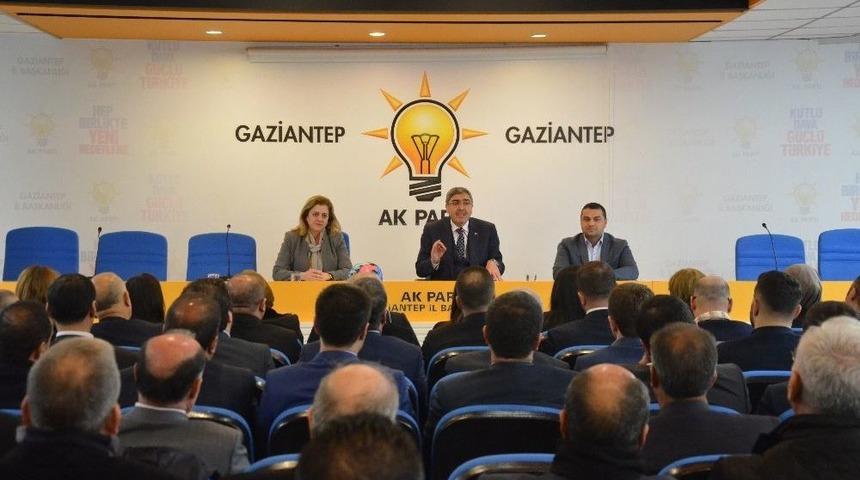 &Ouml;zke&ccedil;eci Yeni Y&ouml;netimini Topladı