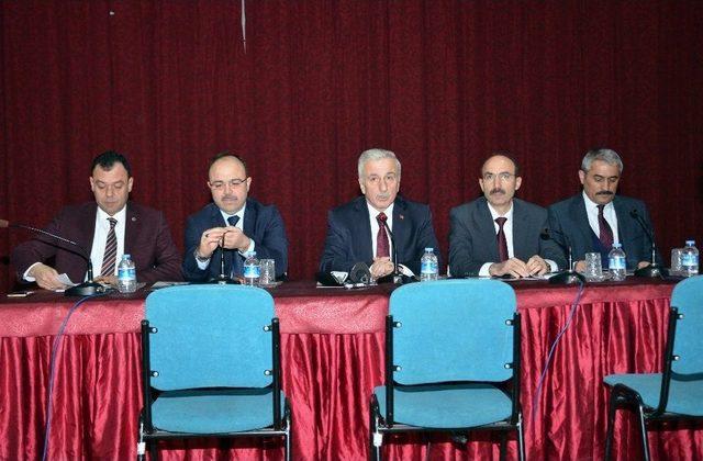 Vali Kam&ccedil;ı Halk Toplantısında Vatandaşları Dinledi 1