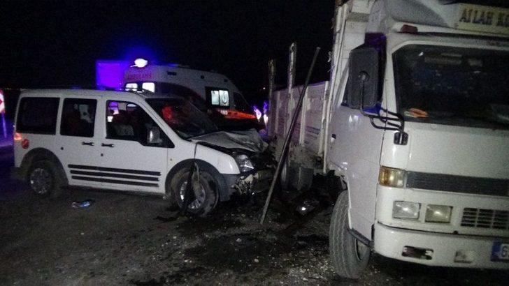 Van’da Trafik Kazası: 2 Yaralı G4