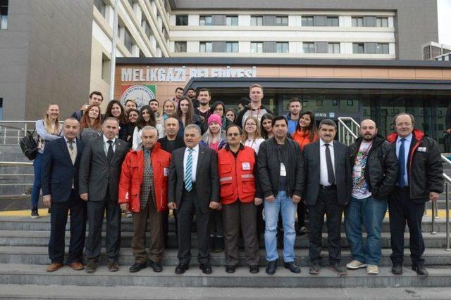 Melikgazi Belediyesi Yabancı Öğrencileri Ağırladı