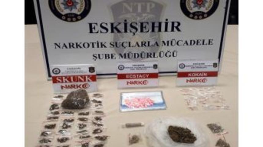 Uyuşturucu Satıcısı 9 Kişi Yakalandı