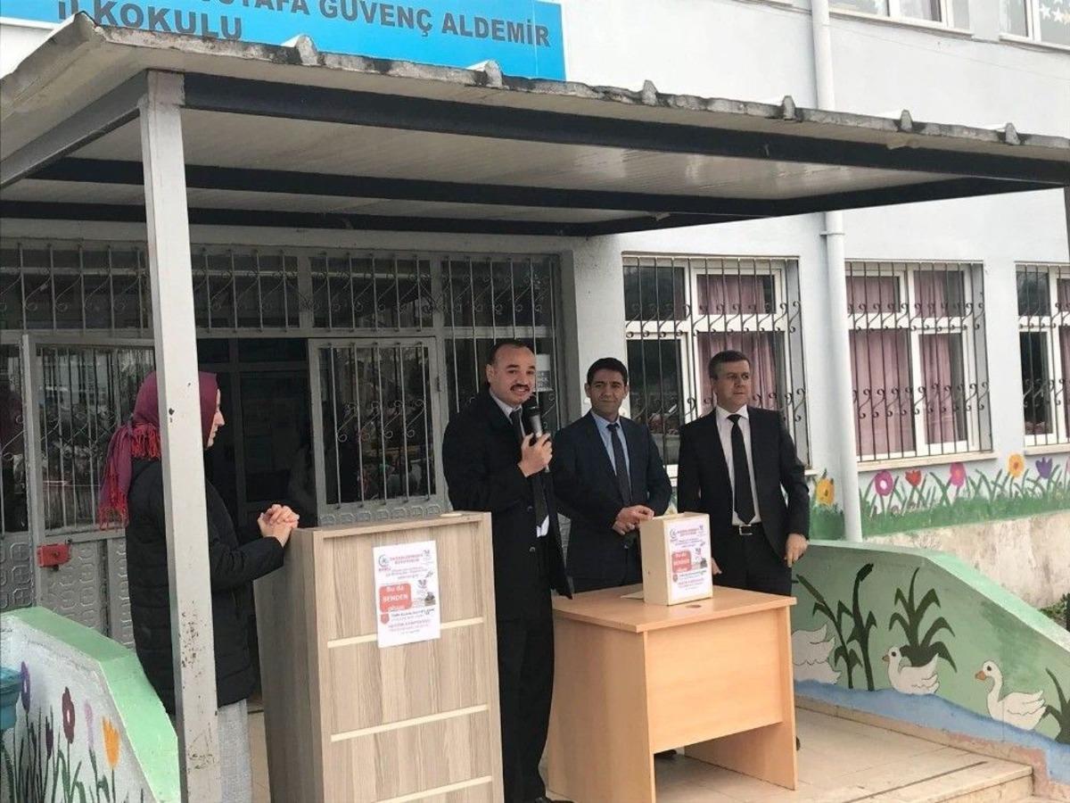 &Ouml;ğrencilerden T&uuml;rk Silahlı Kuvvetleri G&uuml;&ccedil;lendirme Vakfına Yardım