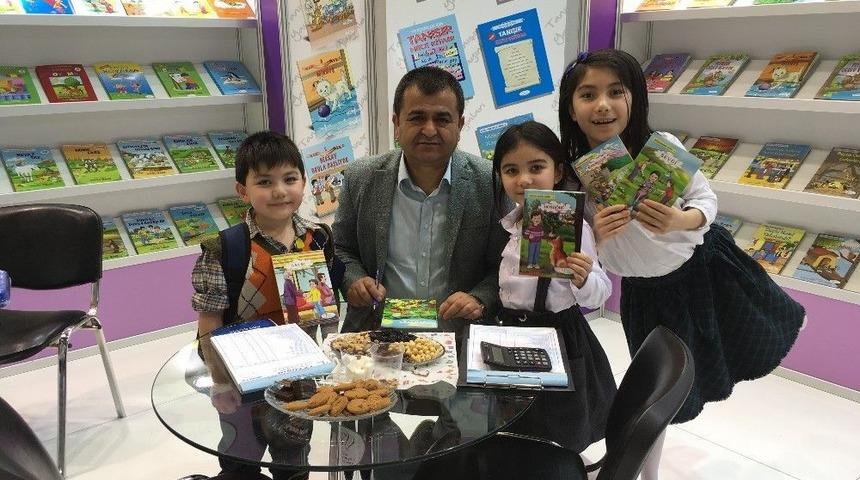 Yazar Ferzende Tanışır Ağrı&rsquo;yı Tanıttı