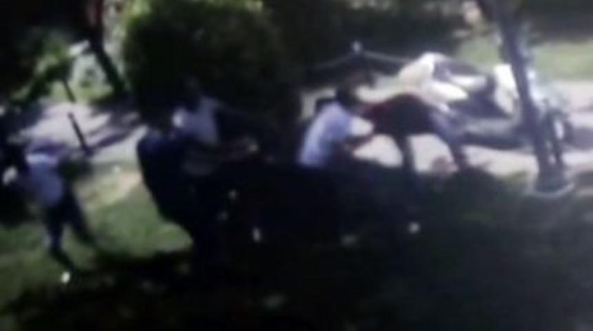 (&ouml;zel) Esenler&rsquo;de 4 Kişi Bir Kişiyi Darp Etti, Darp Edilen Şahıs Silahını Ateşledi