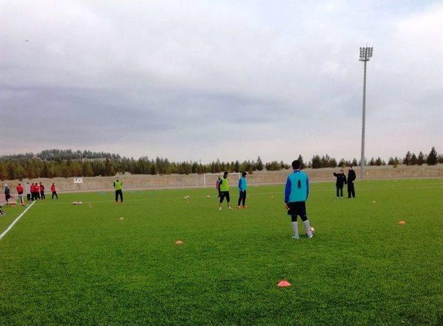 Harran Üniversitesi Besyoda Futbol Antrenörlük Kursu