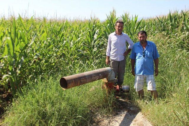 Elektrik Direğinin Altındaki Artezyen Kuyuları Mazotla Çalışıyor