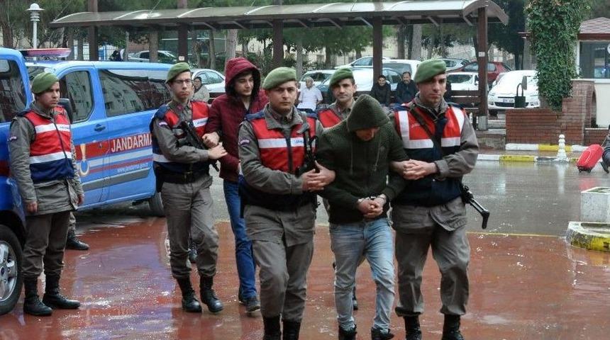 Denizli&rsquo;de Jandarmadan 24 Farklı Adrese Uyuşturucu Operasyonu