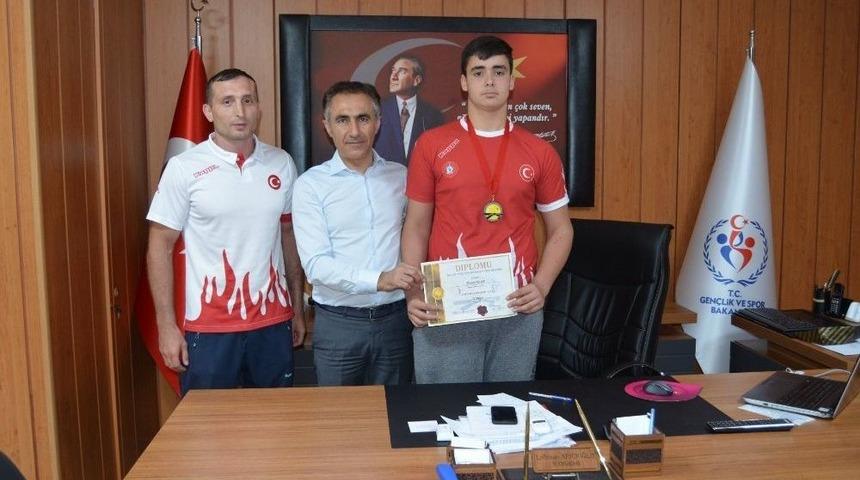 Balkan 2.&rsquo;si Judocu, M&uuml;d&uuml;r Arıcıoğlu&rsquo;nu Ziyaret Etti