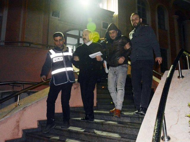 Defineciler Tutuklandı 1