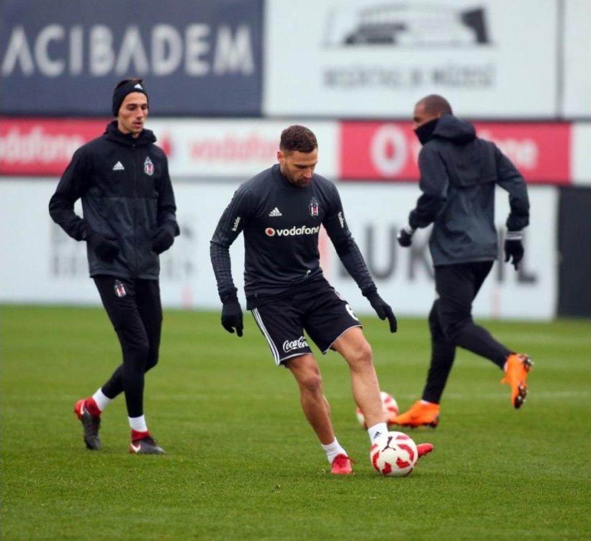 Beşiktaş, Fenerbah&ccedil;e Ma&ccedil;ı Hazırlıklarını S&uuml;rd&uuml;rd&uuml;