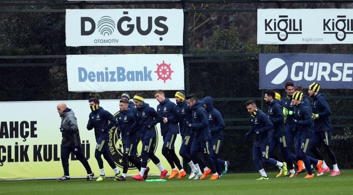 Fenerbah&ccedil;e&rsquo;de Derbi Hazırlıkları S&uuml;r&uuml;yor