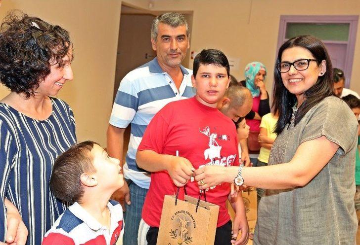 Amigurumi Kursiyerleri Otizmli Çocukların Yüzünü Güldürdü G1