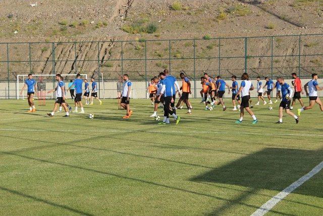 Aytemiz Alanyaspor’un Erzurum Kampında Keyifler Yerinde