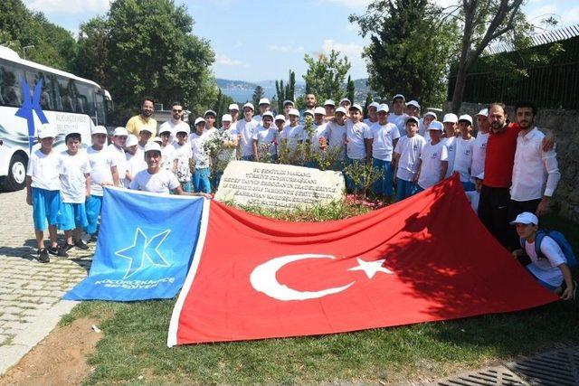 Küçükçekmeceli Öğrencilerden 15 Temmuz Şehitler Anıtı’na Ziyaret 2
